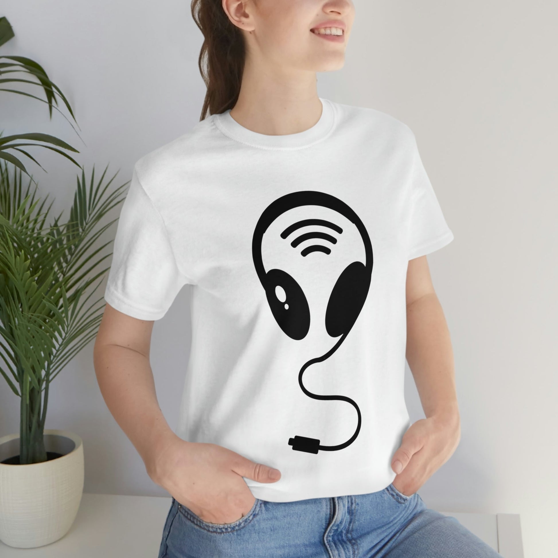 Aliens Headphones Humor Saying Quotes Unisex Jersey Short Sleeve T-Shirt Ichaku [Perfect Gifts Selection]