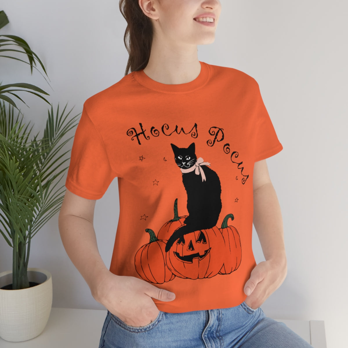 Hocus Pocus Halloween Black Cat Watching Unisex Jersey Short Sleeve T-Shirt Ichaku [Perfect Gifts Selection]