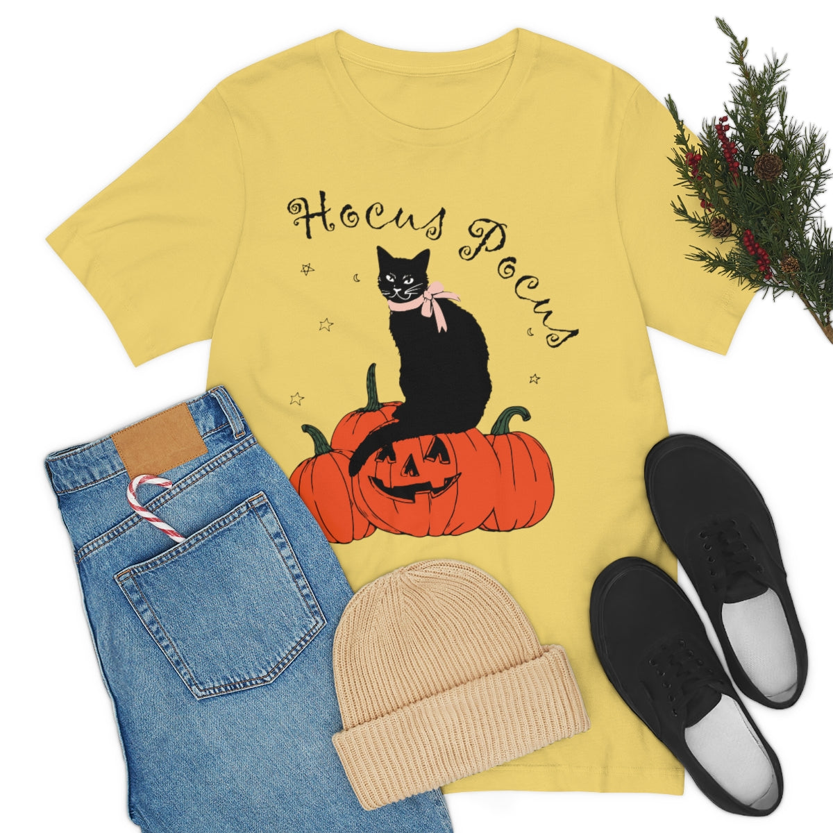 Hocus Pocus Halloween Black Cat Watching Unisex Jersey Short Sleeve T-Shirt Ichaku [Perfect Gifts Selection]