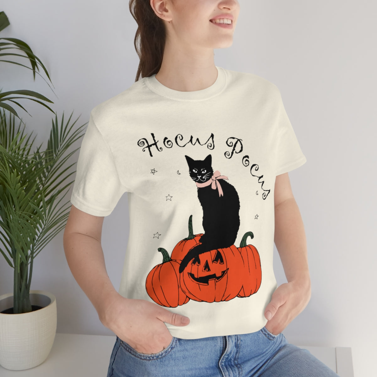 Hocus Pocus Halloween Black Cat Watching Unisex Jersey Short Sleeve T-Shirt Ichaku [Perfect Gifts Selection]