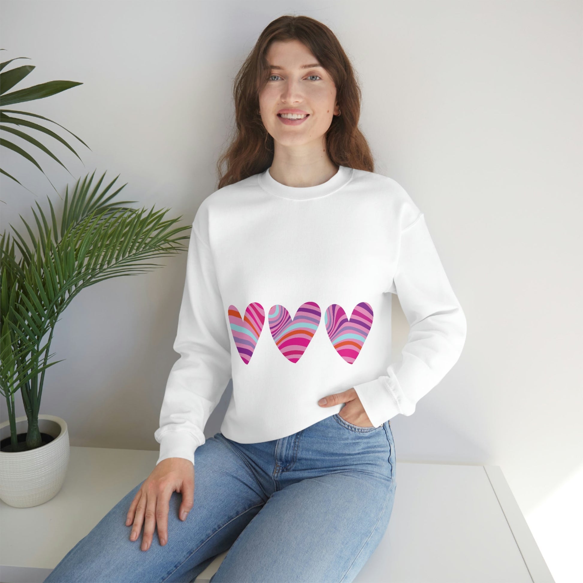 Love Pattern Modern Romantic Heart Unisex Heavy Blend™ Crewneck Sweatshirt Ichaku [Perfect Gifts Selection]