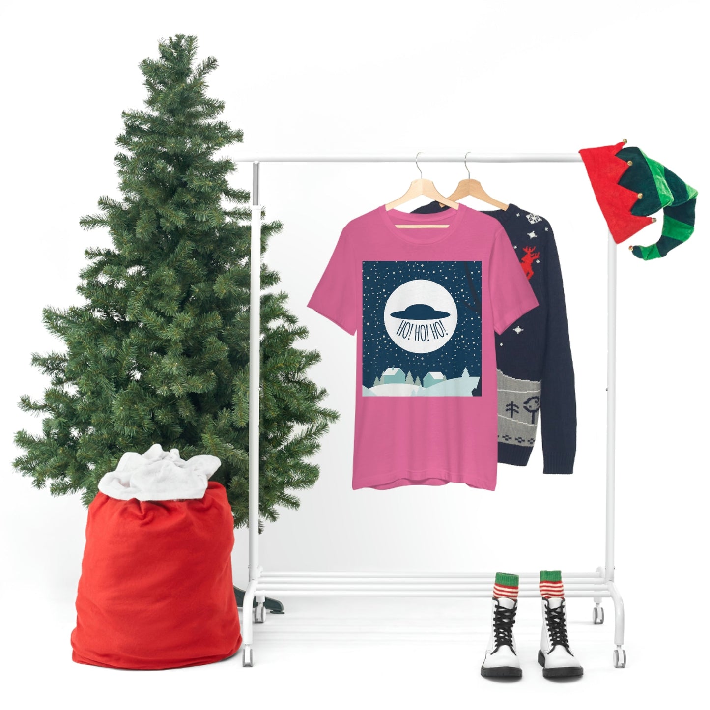 Santa Claus Arrival Merry Christmas Aliens UFO Winter Humor Art Unisex Jersey Short Sleeve T-Shirt Ichaku [Perfect Gifts Selection]