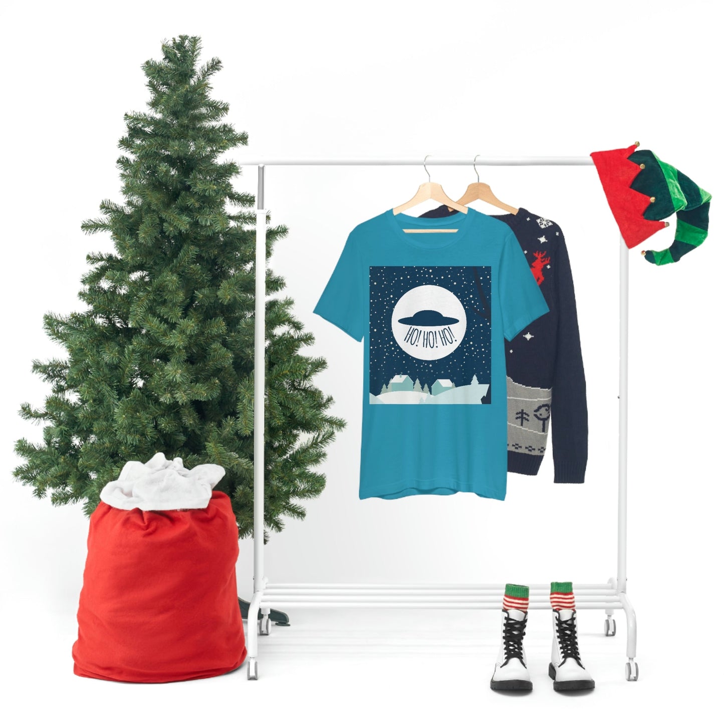 Santa Claus Arrival Merry Christmas Aliens UFO Winter Humor Art Unisex Jersey Short Sleeve T-Shirt Ichaku [Perfect Gifts Selection]